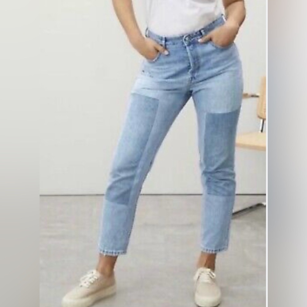 Everlane Women's Blue Jeans 
The Curvy ’90s Cheeky Jean
Patched Blue